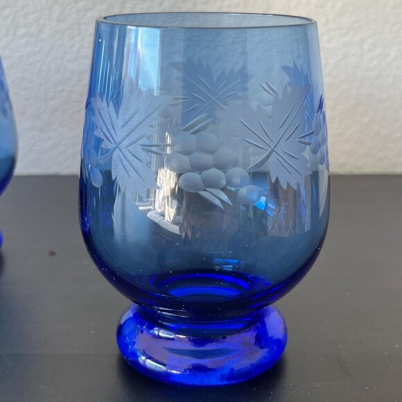 Vintage Cobalt Blue Etched Crystal Tumbler Glasses Set of 4 Grapes & Leaves - Picture 3 of 7